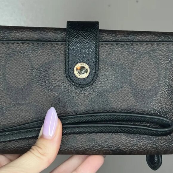 COACH BROWN SIGNATURE BLACK LEATHER WALLET WRISTLET - Picture 1 of 12